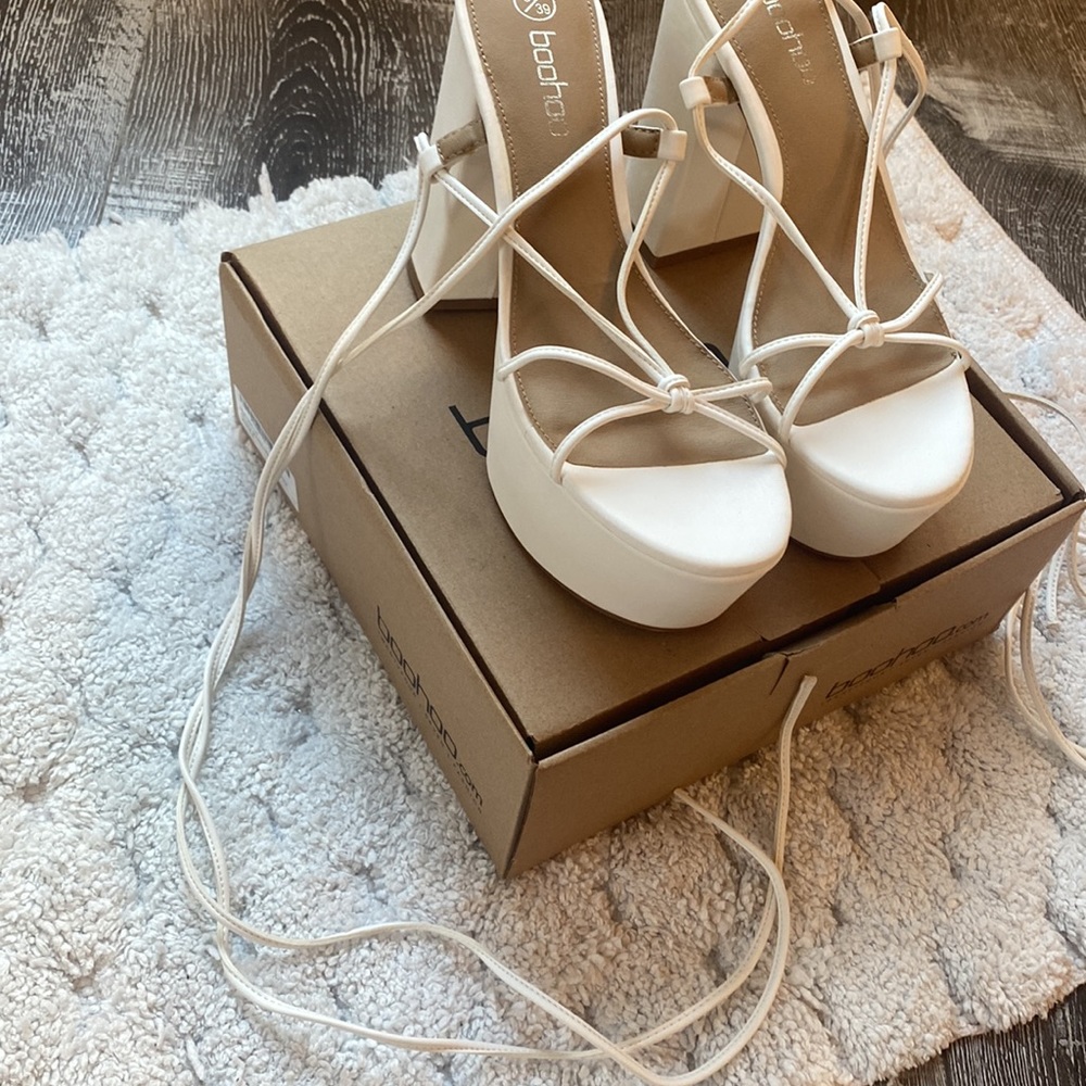 Lace up white Chunky platform heels